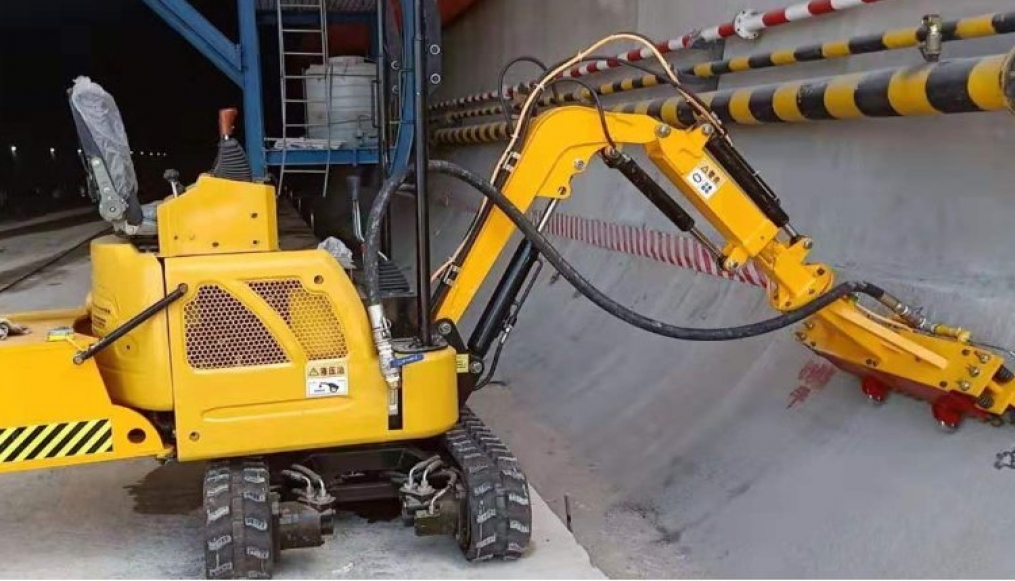 機(jī)載鑿毛機(jī) 路面新修機(jī)械的創(chuàng)新之選——豫工機(jī)械路面施工解析